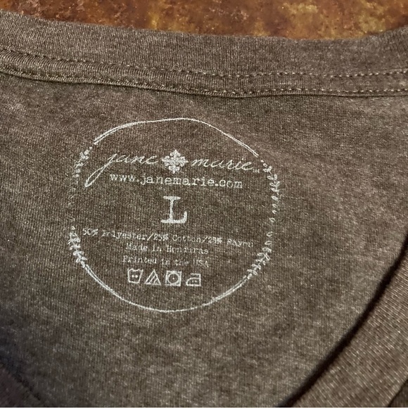 4/$20 Ladies Jane Marie Thankful Tshirt - Picture 3 of 5